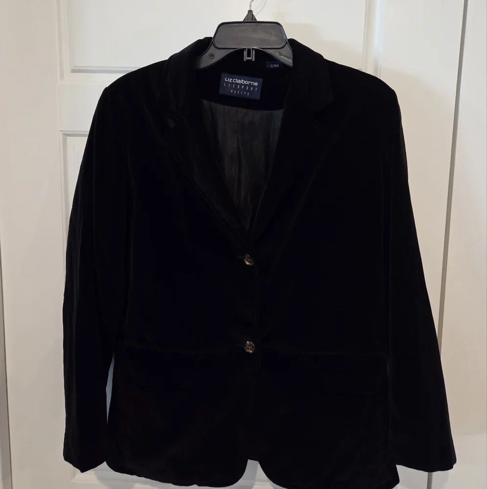 LIZ CLAIBORNE WOMEN'S BLACK VELVET TWO BUTTON BLAZER SIZE SMALL